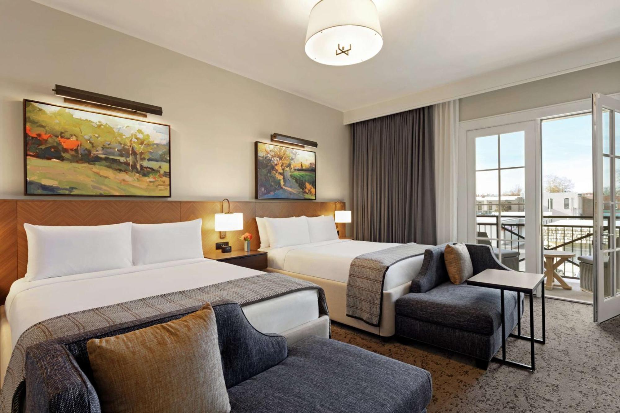 The Harpeth Downtown, Curio Collection By Hilton Franklin