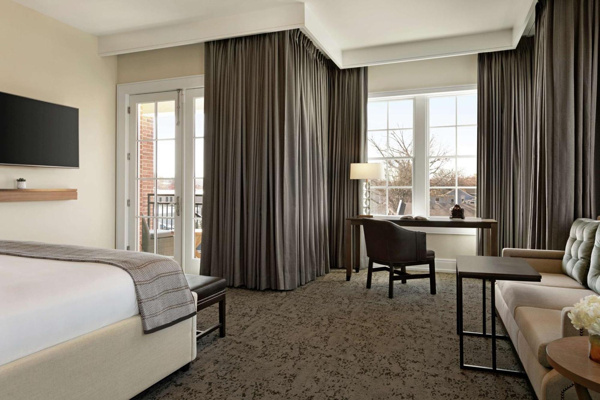 The Harpeth Downtown, Curio Collection By Hilton Franklin