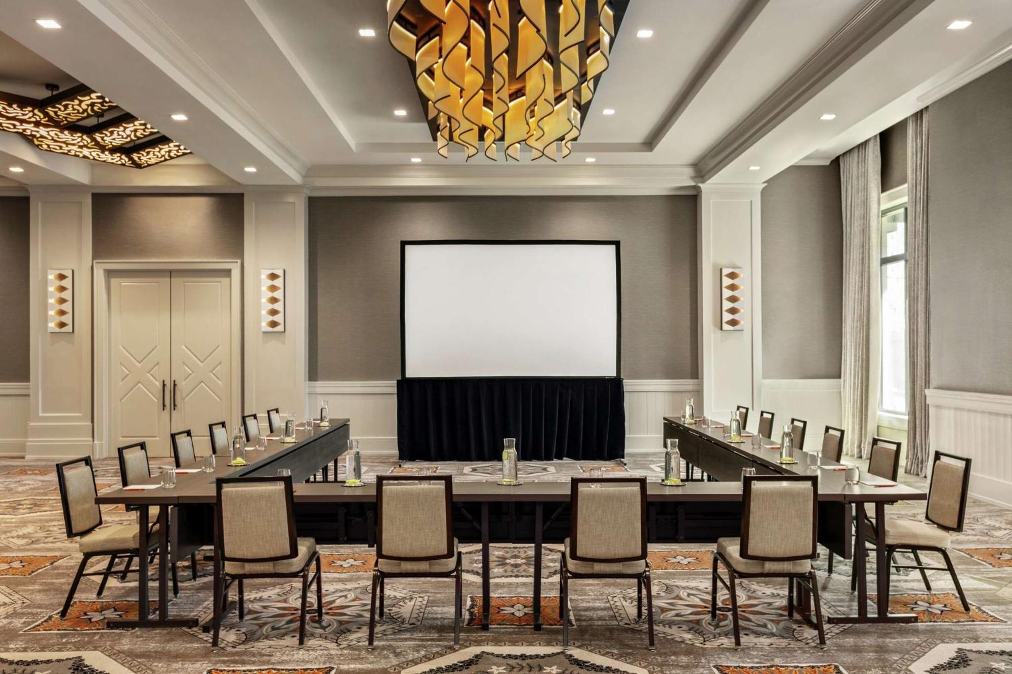 Hotel The Harpeth Downtown, Curio Collection By Hilton